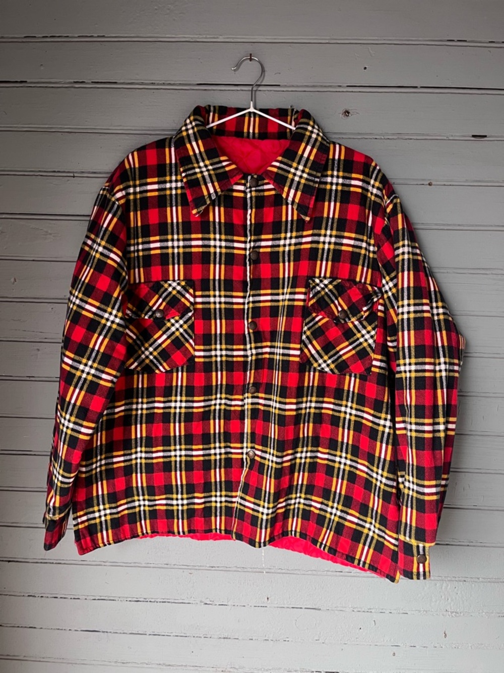 70’s Men’s Vintage Red and Black Plaid Lined Button-Up Shirt Jacket
